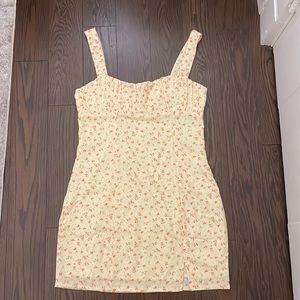 Yellow floral dress from Princess Polly. Size 6.